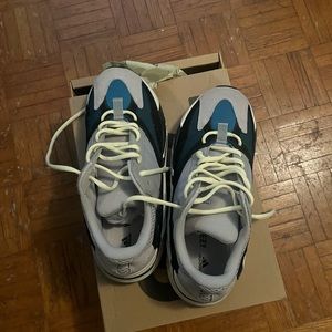 Yeezy 700 Waverunner